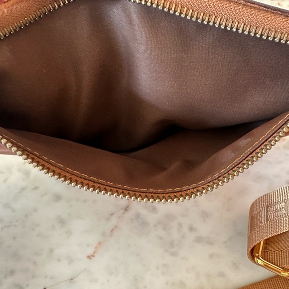 CELINE | Tan Leather Pouch - Picture 9 of 10